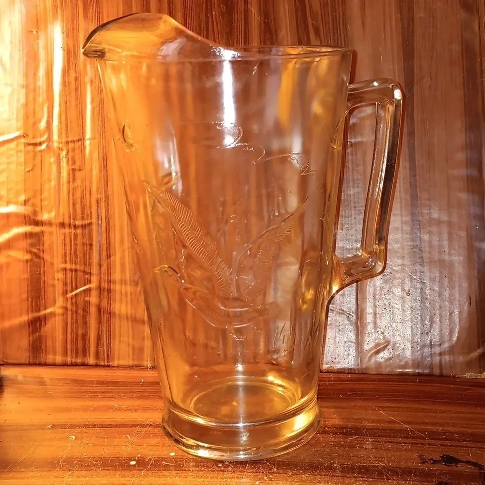 Vintage heavy glass pitcher barware ducks hunting man cave
